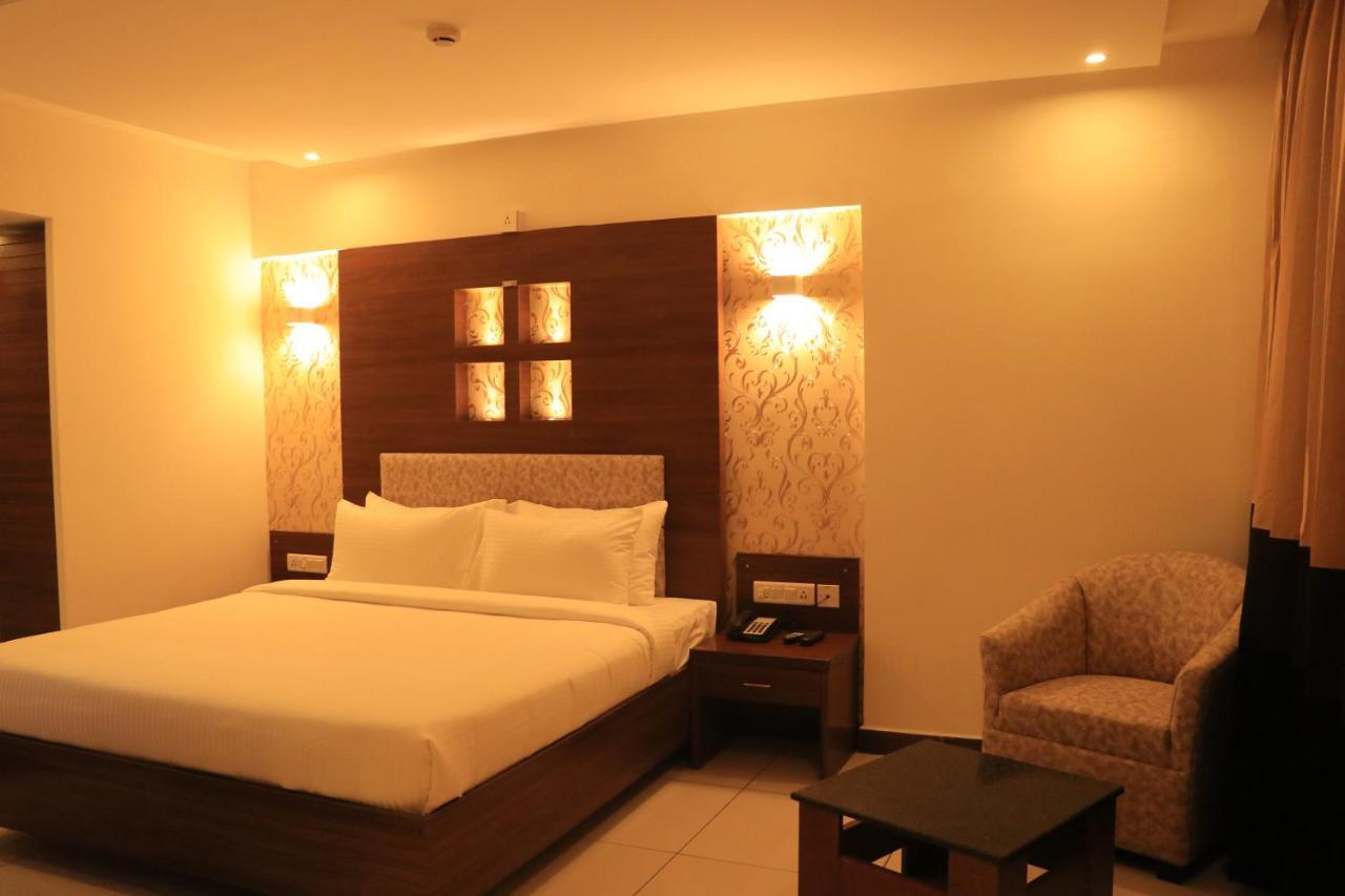 Klase Hotels Chennai Eksteriør billede